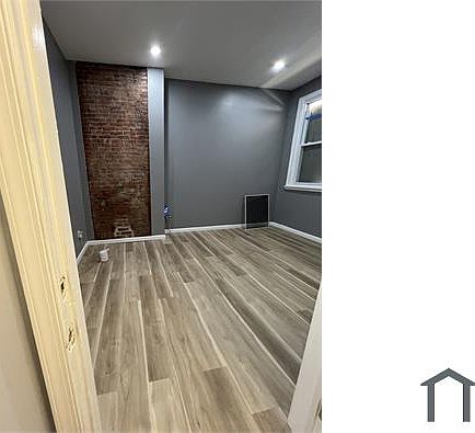 5th image of 801 N Preston St Unit 1
