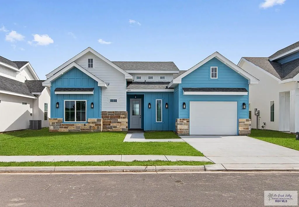 3 bed, 2.5 bath, 1410 sqft, $2,500 — Photo 2