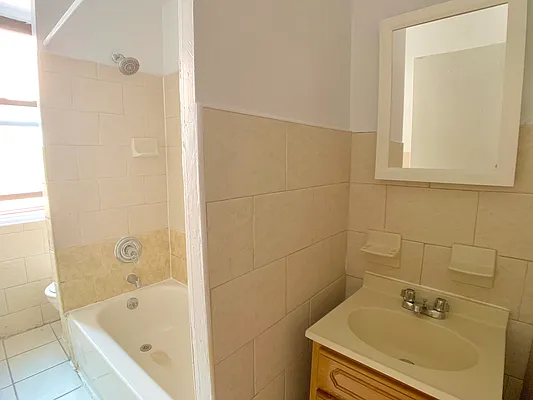 Rented by Bohemia Realty Group | media 19