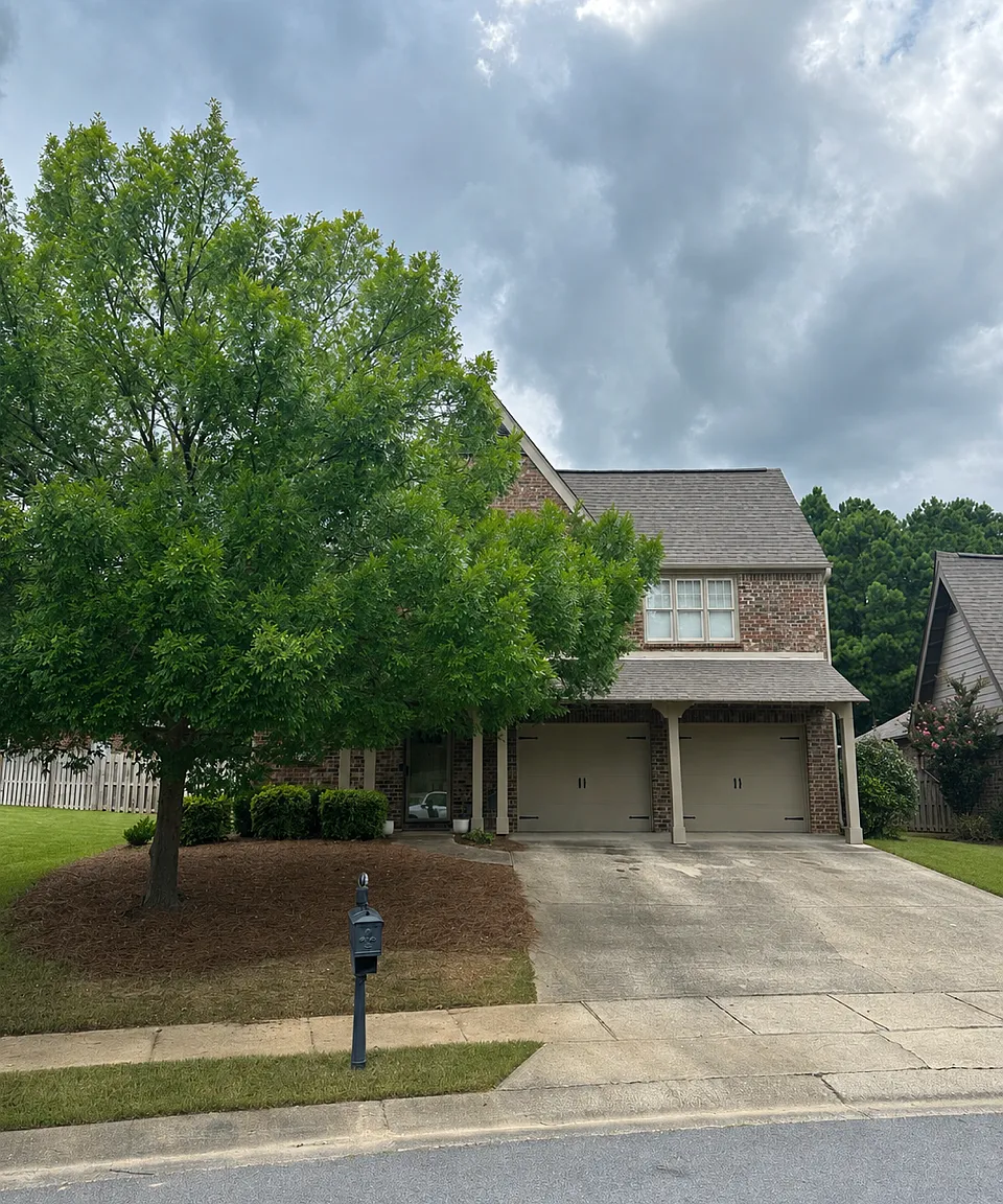 4 bed, 2.5 bath, 2597 sqft, $3,275 — Photo 1