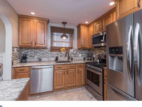 3rd image of 3437 Albermarle Ave