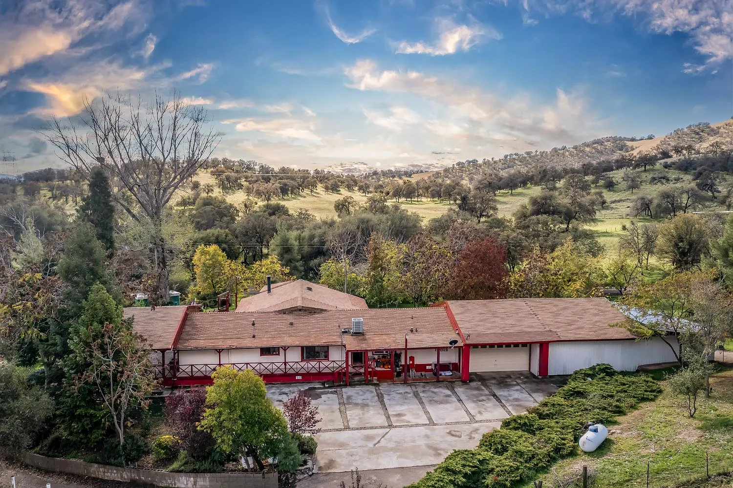 1351 Rector Ln photo 1