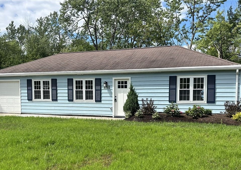1st image of 452 Campus Dr