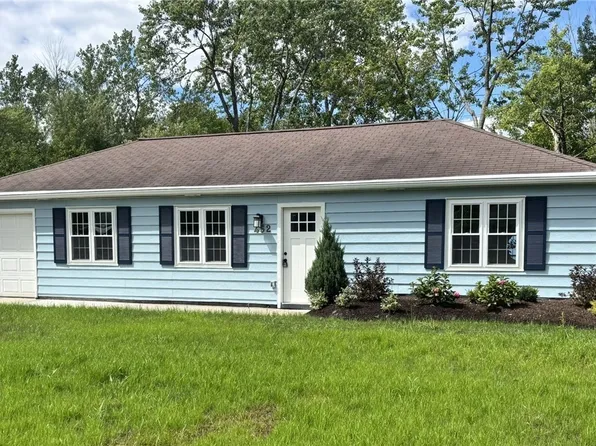 452 Campus Dr, Amherst, NY 14226