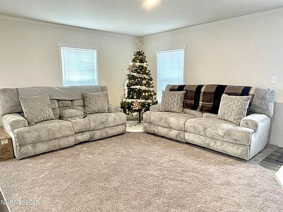2nd image of 3592 Crown Royal Cir