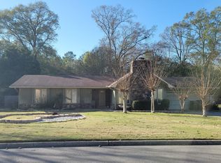 812 Wimbledon Dr, Dothan, AL 36305