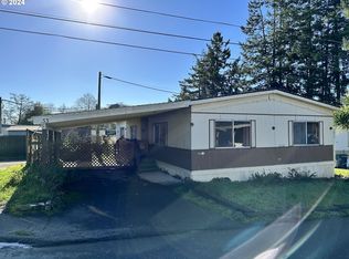 97883 Court St #33, Brookings, OR 97415