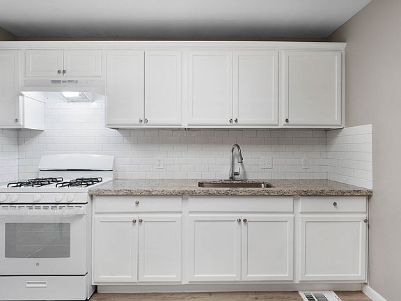 3rd image of 3430 Sockwell Blvd #3456