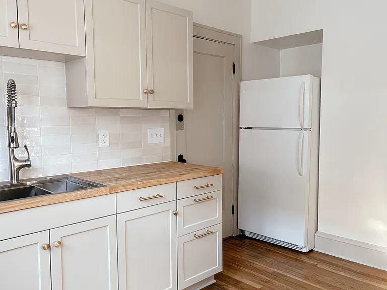 2132 Waterbury Rd #UP — Photo 4