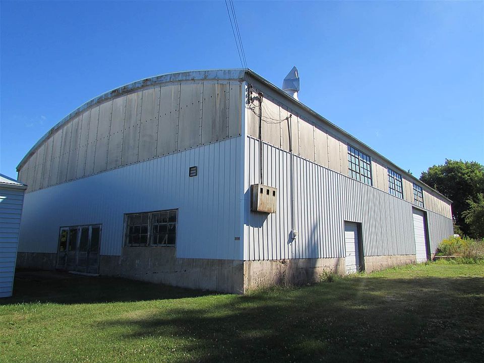 2nd image of 208 East St