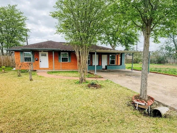 2330 Hillshire Dr, Deer Park, TX 77536