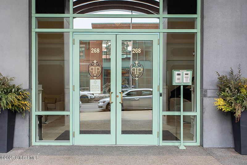 3rd image of 268 Broadway #410