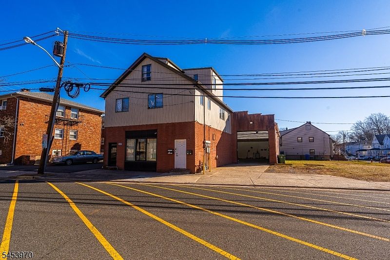 1st image of 9 W Stimpson Ave #9