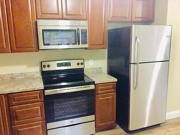 4th image of 1537 Benjamin Ct