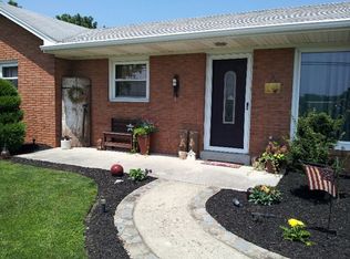 3093 W Oak St, Lebanon, PA 17042