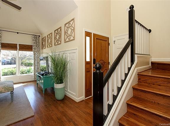 2nd image of 5912 Shumard Oak Ln