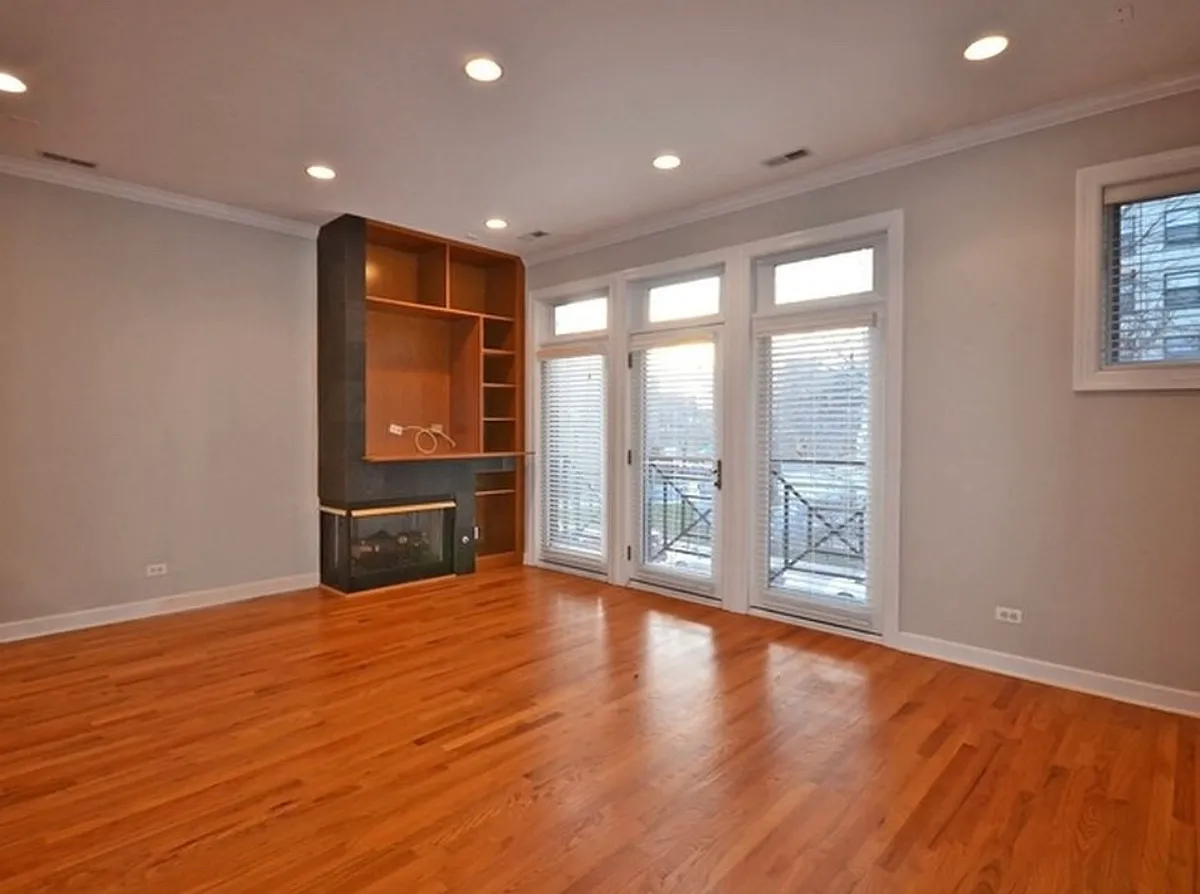 Building Photo - 4847 N Winthrop Ave #2S