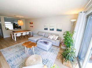 22 Sycamore Ct, Lawrence Township, NJ 08648