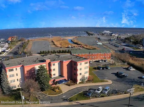 32 Center Ave APT 6, Atlantic Highlands, NJ 07716