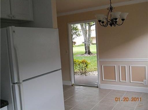 4th image of 533 Monaco Park #L