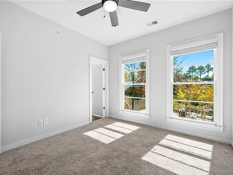 552 Ember Ln NW — Photo 28
