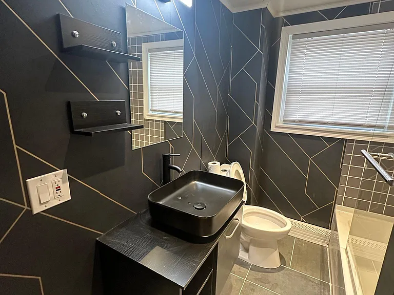 250 Veazie St #1 — Photo 6