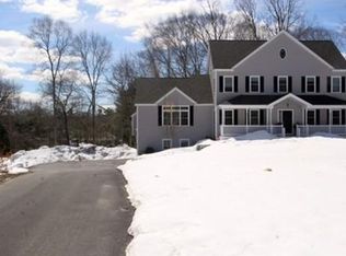 21 Whites Hill Dr, Braintree, MA 02184