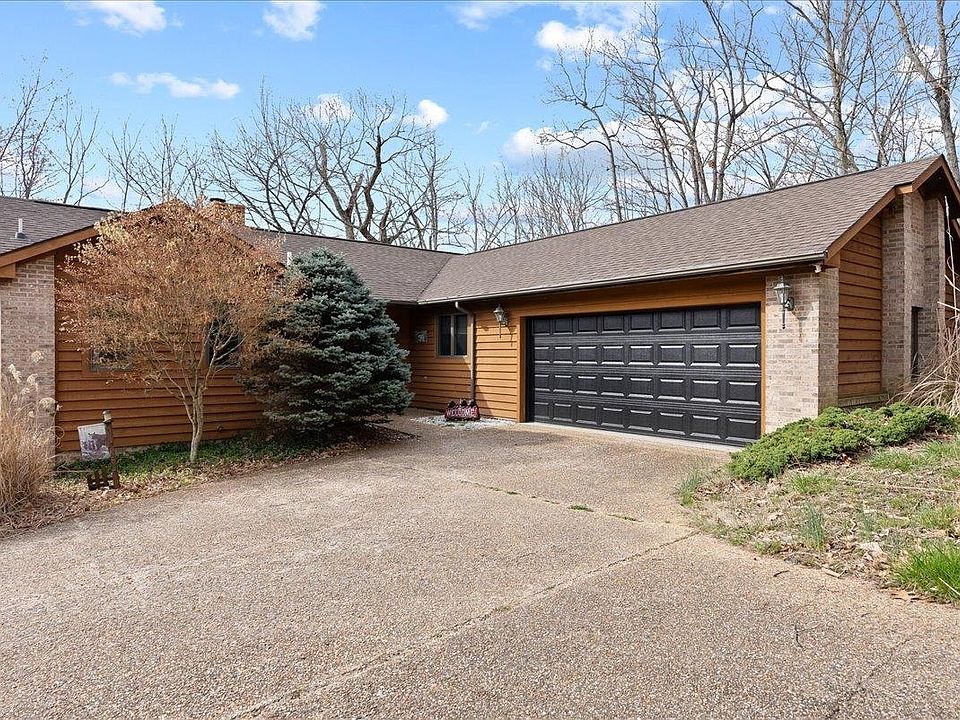 1st image of 121 Grouse Dr