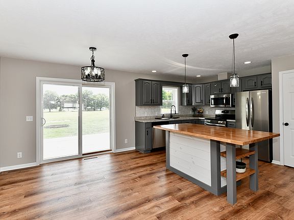 4th image of 1095 S Teresa Dr
