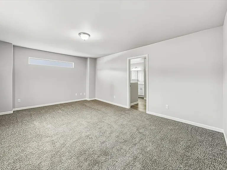 7621 Kodiak Ave NE — Photo 12
