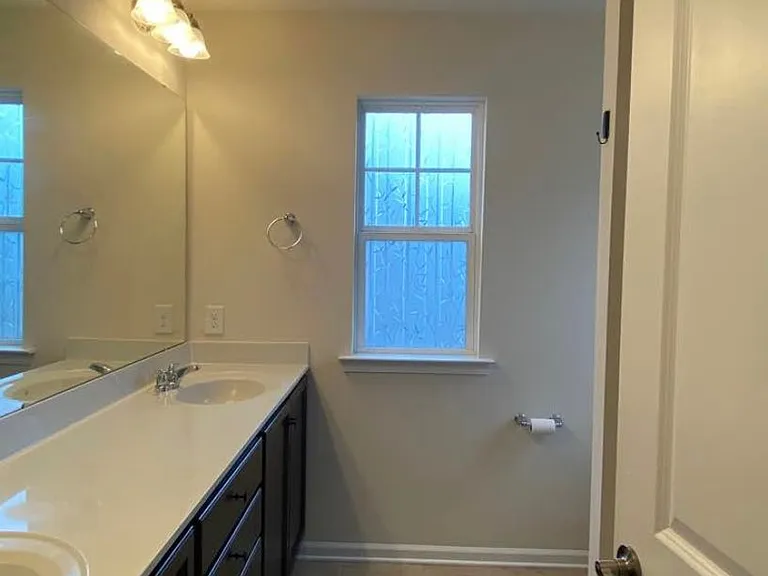 8517 Sharonbrook Dr — Photo 22