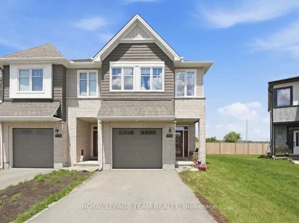 715 Maverick Cres, Ottawa, ON K2S 2X1