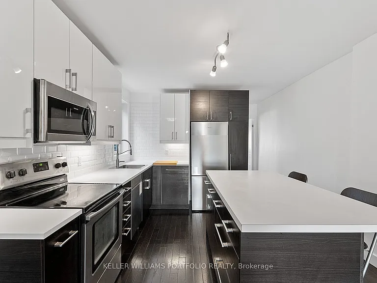 2118A Danforth Ave — Photo 16