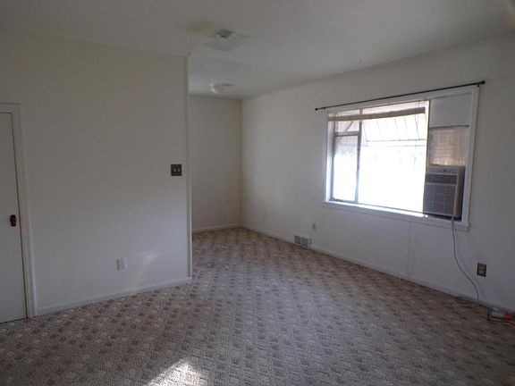 3rd image of 112 Park St APT C