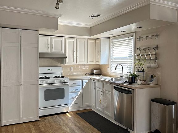 2nd image of 577 Lamoka Ave #1