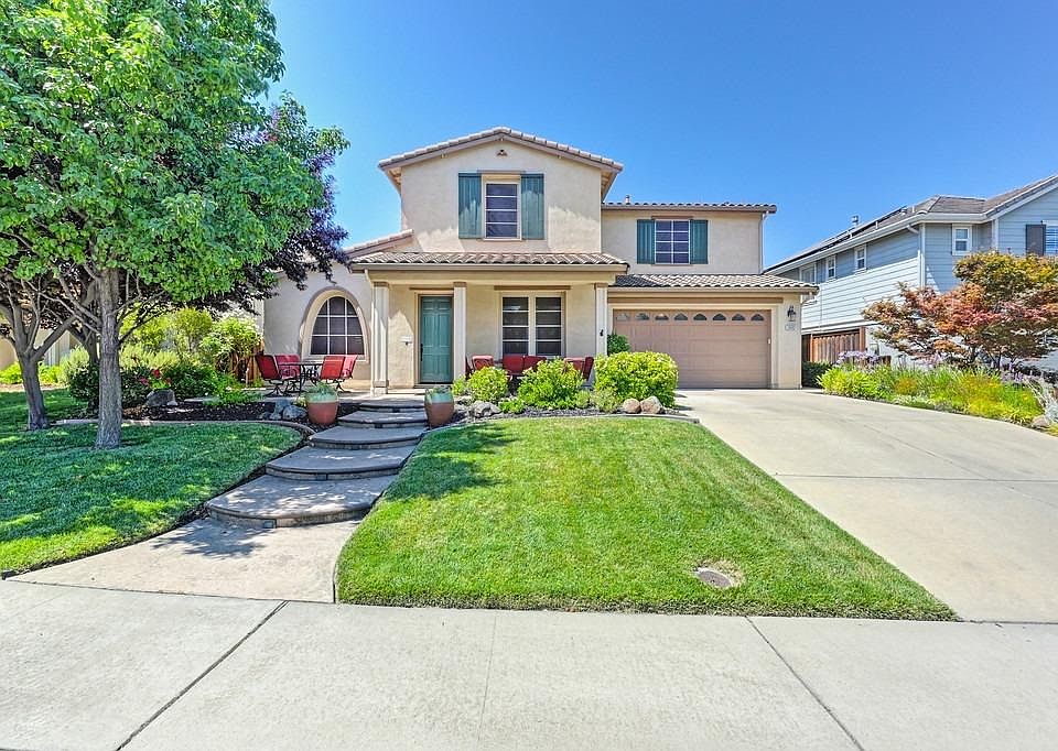 1st image of 2402 Leafy Way Ct