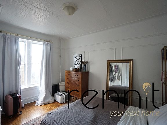5th image of 370 Bedford Ave APT 10