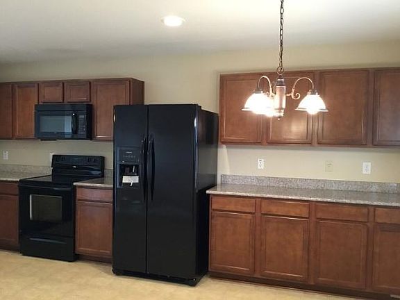 4th image of 331 Blue Sage Dr