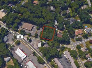 5 Gilbert Ave, Smithtown, NY 11787