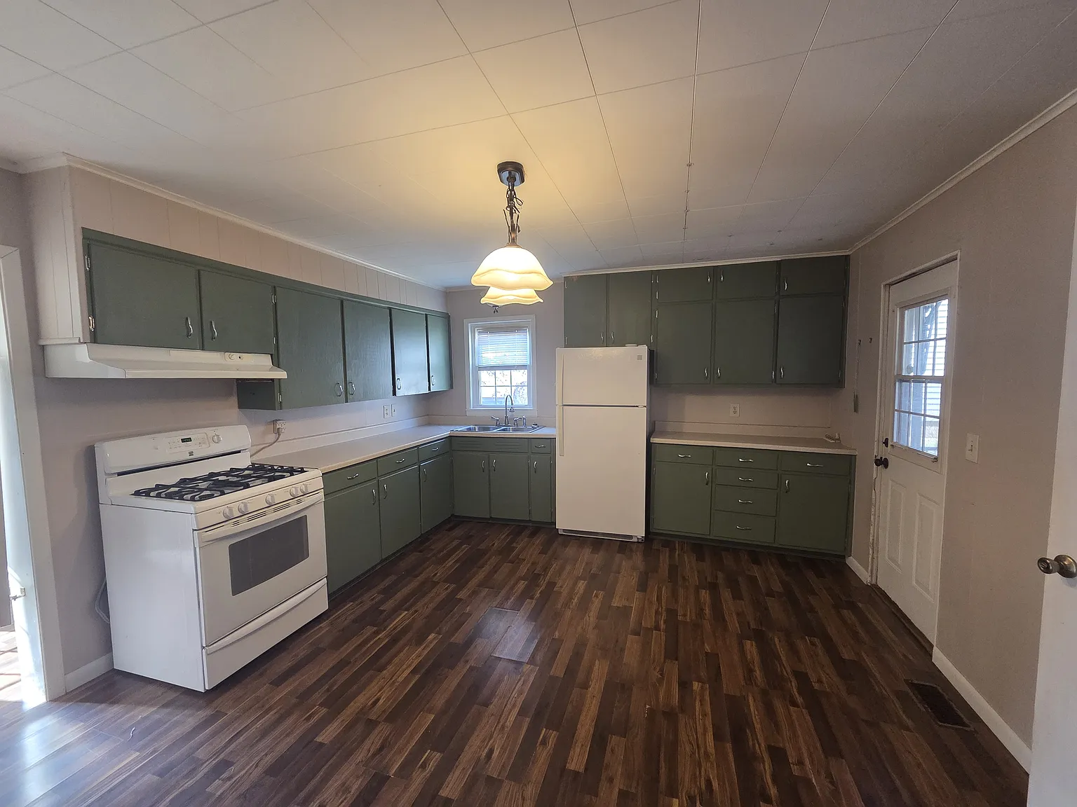 2 bed, 1230 sqft, $725 — Photo 3