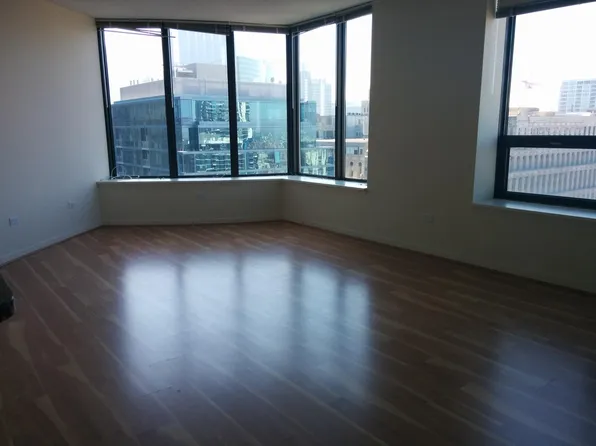 400 N La Salle St #2908, Chicago, IL 60605