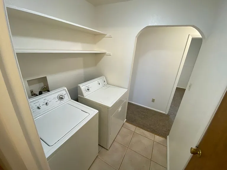 154 S Los Pinos Dr — Photo 50