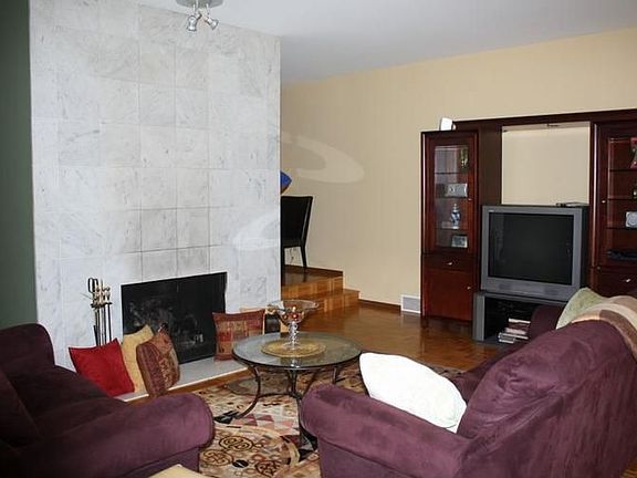 4th image of 3408 N Bent Oak Dr
