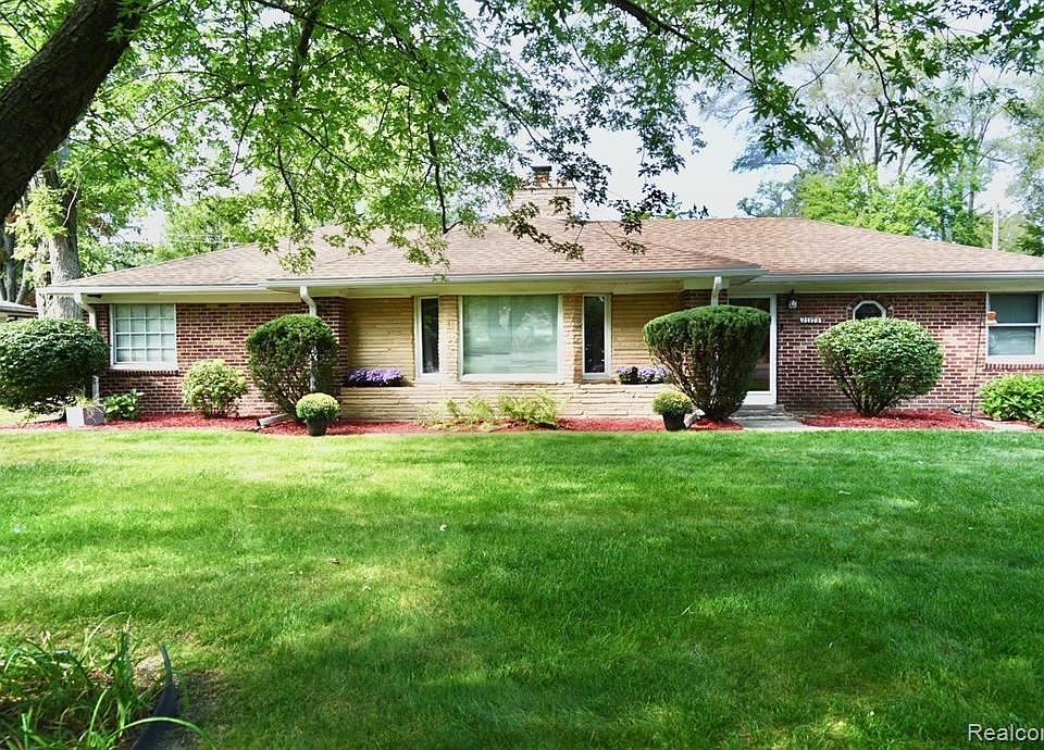 1st image of 21373 Avon Ln