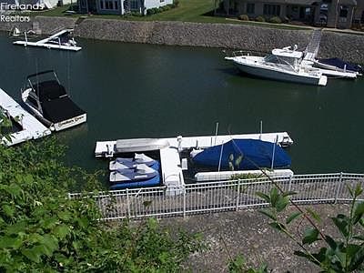 3rd image of 3686 E Baycliffs Dr