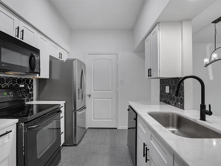 2475 Underwood St #180 — Photo 4