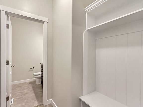 4th image of 4041 Harper Ln