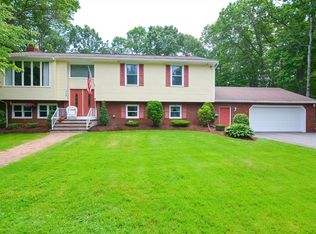 115 Highcrest Rd, Fall River, MA 02720