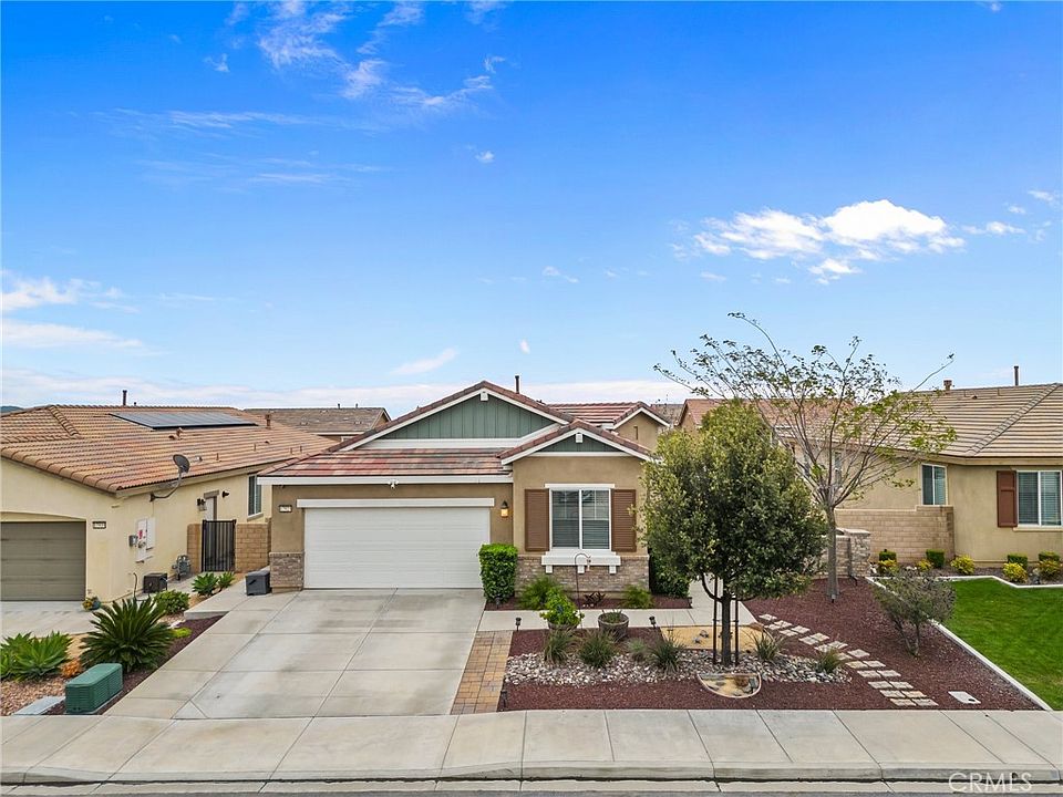 1st image of 17925 Cloudberry Dr