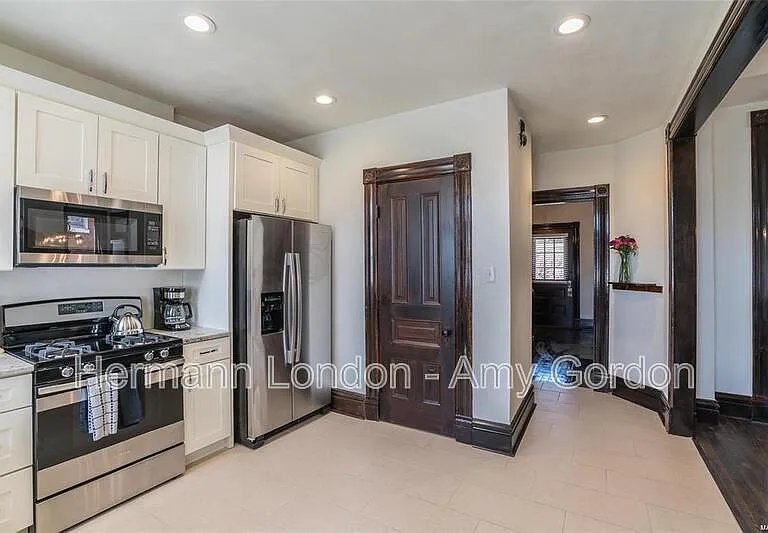 3922 Castleman Ave — Photo 11